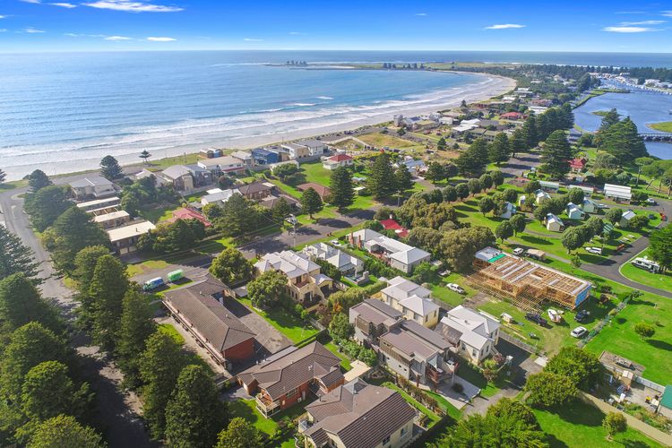 Eastern Beach Unit 3