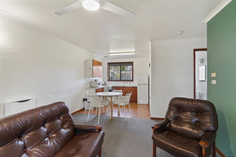 Eastern Beach Unit 4