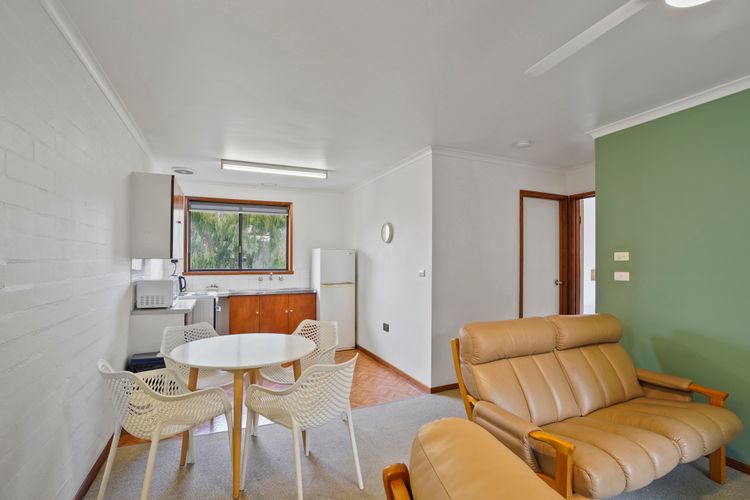 Eastern Beach Unit 5
