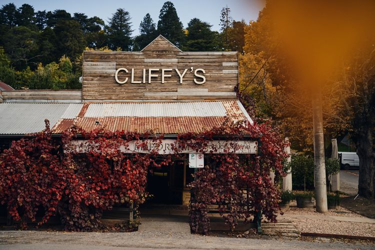 Local area imagery, Cliffys – courtesy of Visit Victoria