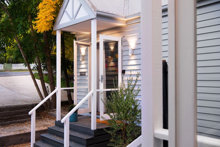Vue Lake Daylesford Studio