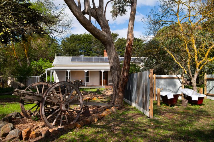 Moragoe Homestead