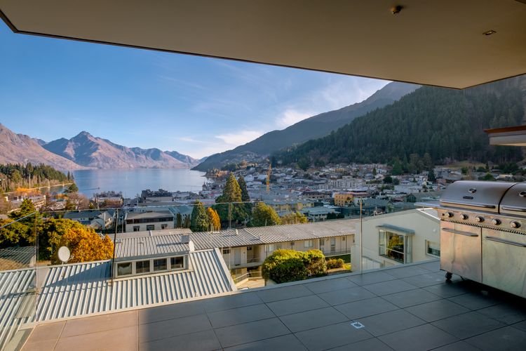 Top of the lake 2 bedroom