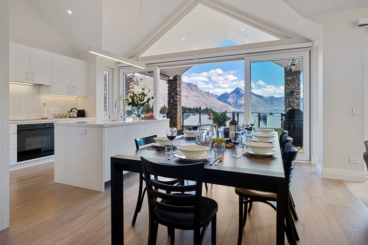 Stonehill Villa – 5 Bed