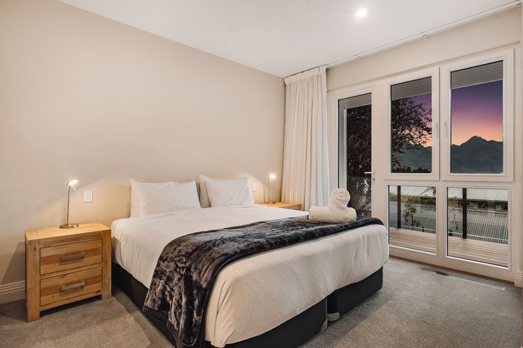 Stonehill Villa – 5 Bed