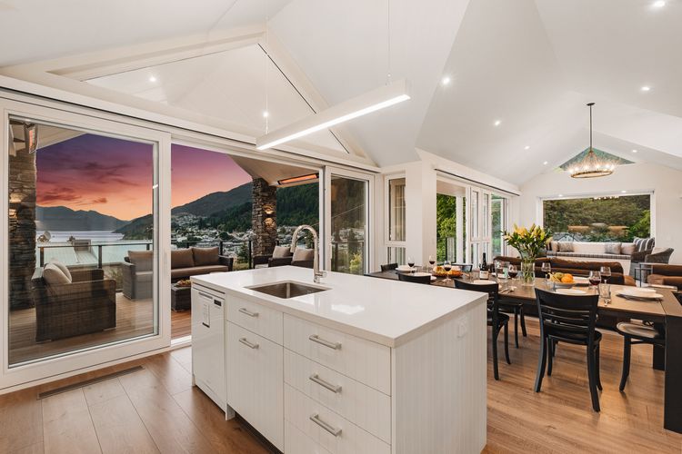 Stonehill Villa – 5 Bed