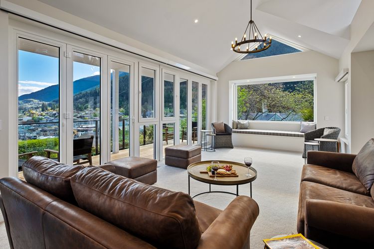 Stonehill Villa – 3 Bed