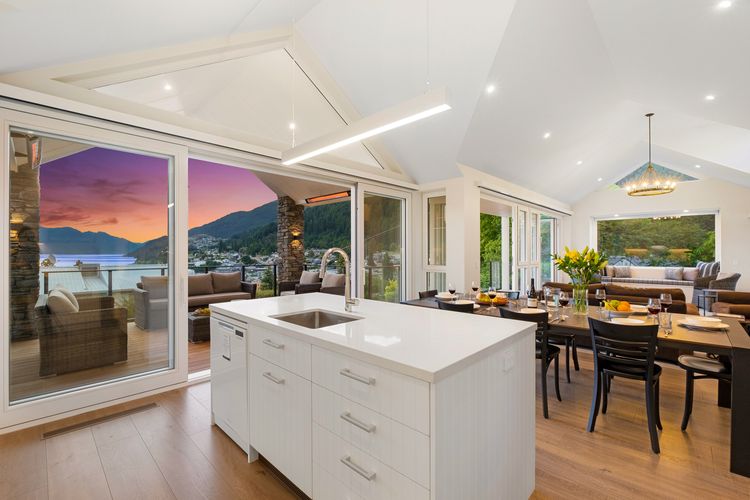 Stonehill Villa – 3 Bed