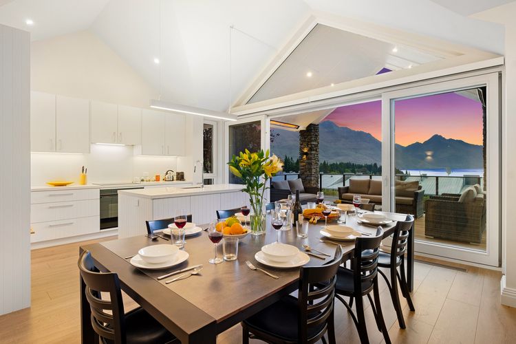 Stonehill Villa – 3 Bed