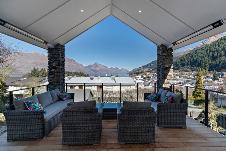 Stonehill Villa – 3 Bed