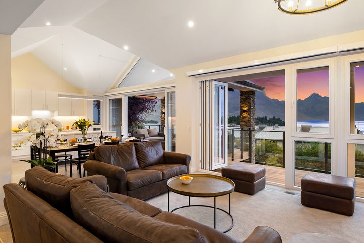 Stonehill Villa – 3 Bed