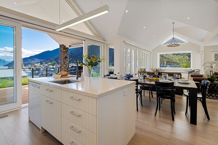 Stonehill Villa – 3 Bed