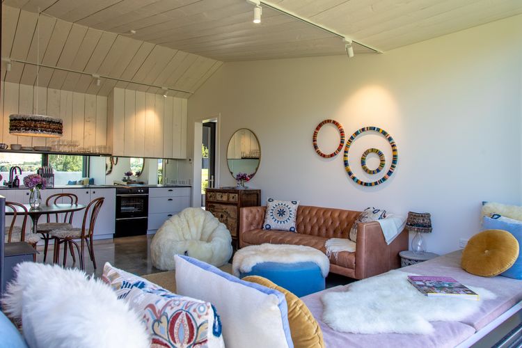 Hayes Cottage | Bravo