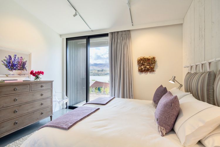 Hayes Cottage | Foxtrot