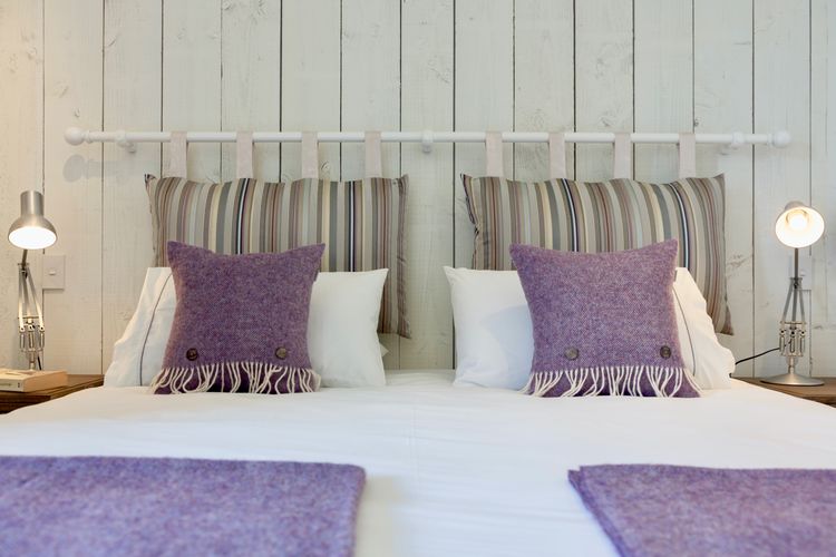 Hayes Cottage | Foxtrot