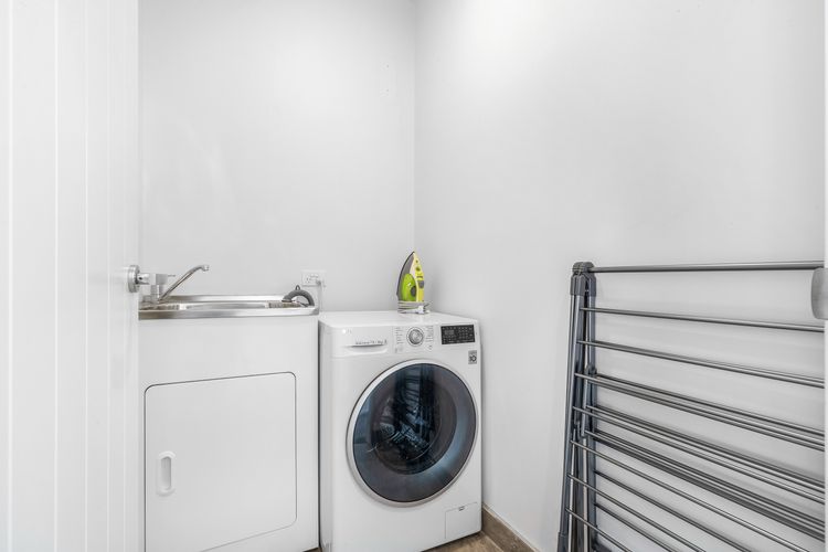 St Matthews Views – Walter