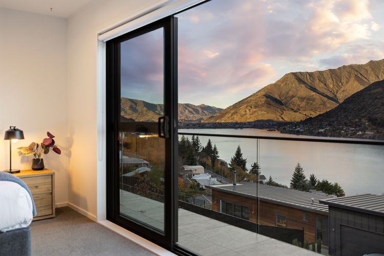 St Matthews Views – Walter