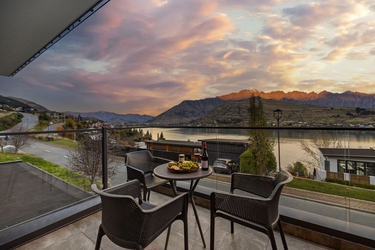 St Matthews Views – Walter