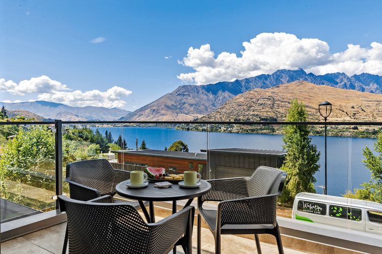 St Matthews Views – Walter