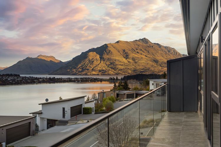 St Matthews Views – Walter