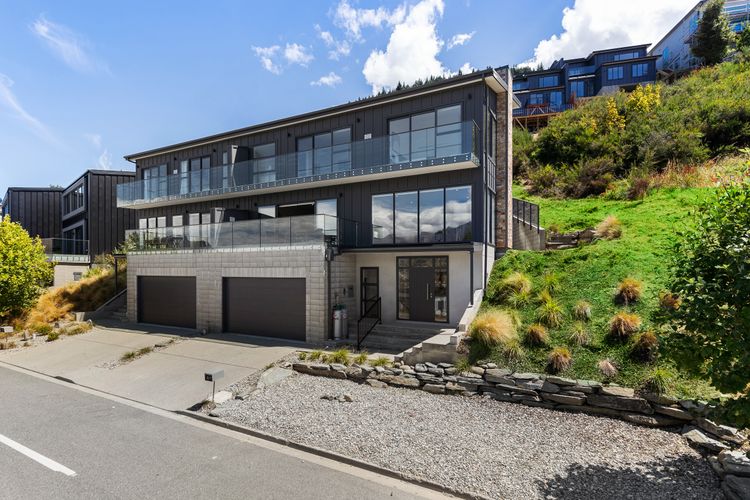 St Matthews Views – Walter