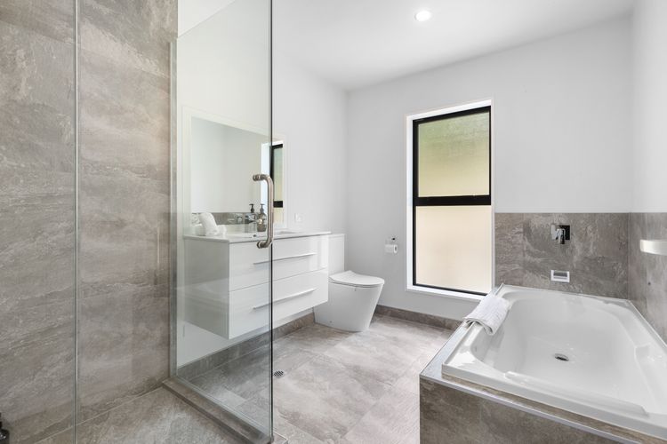 St Matthews Views – Walter