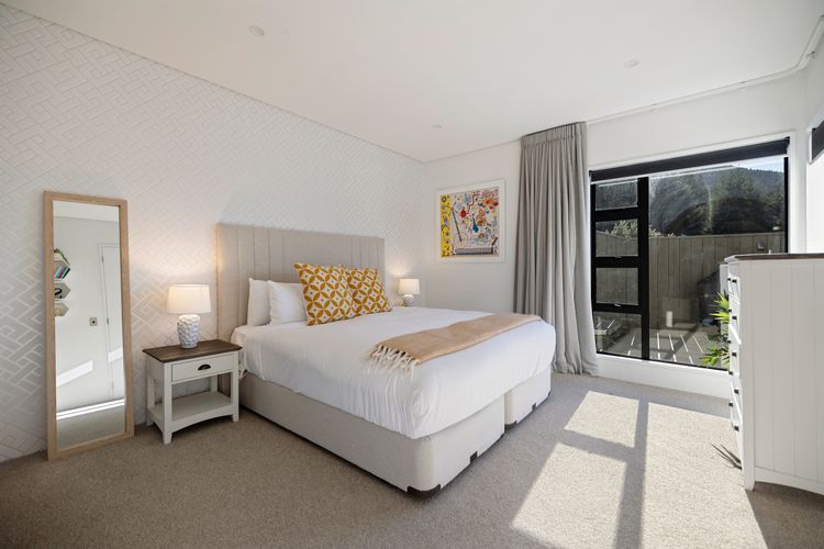 Vanda Heights