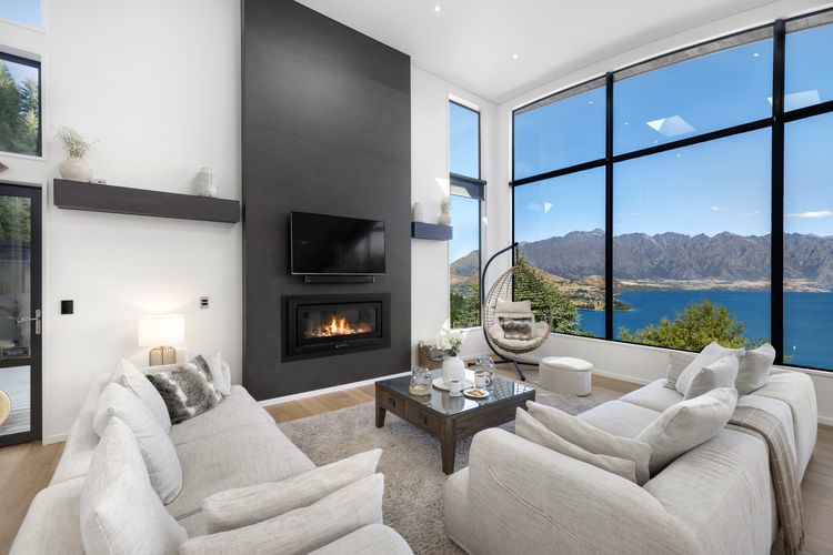 Vanda Heights