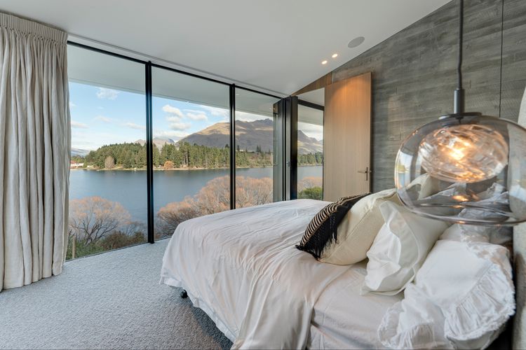 Lakeside on Park Street Queenstown
