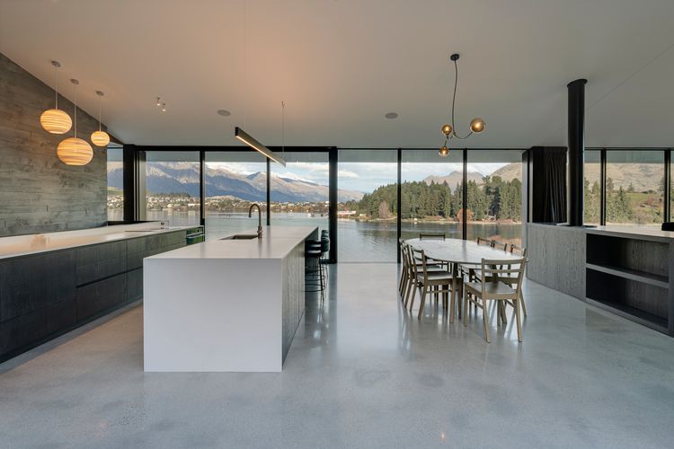 Lakeside on Park Street Queenstown