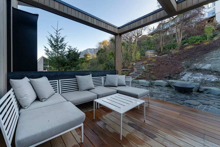 Lakeside on Park Street Queenstown