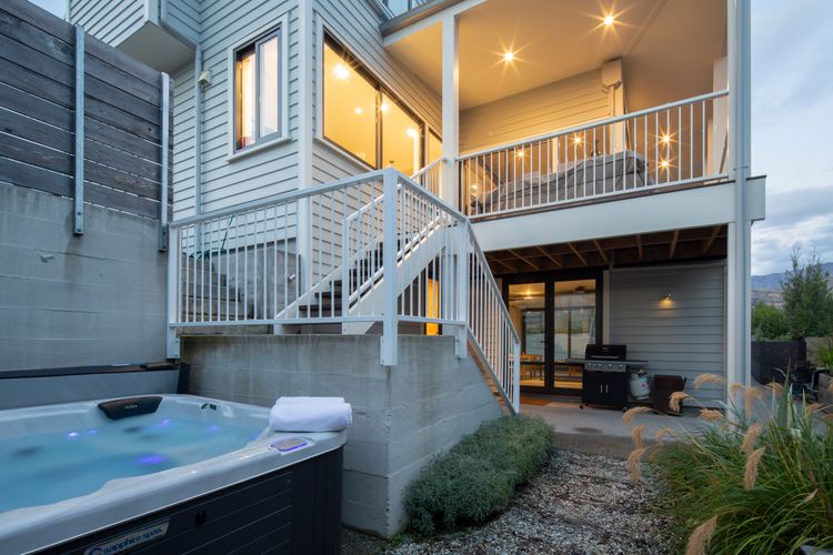 10 The Terrace