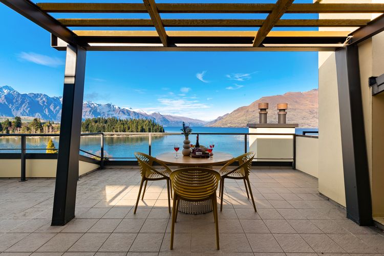 Beacon Penthouse 1006 – 4 Bed