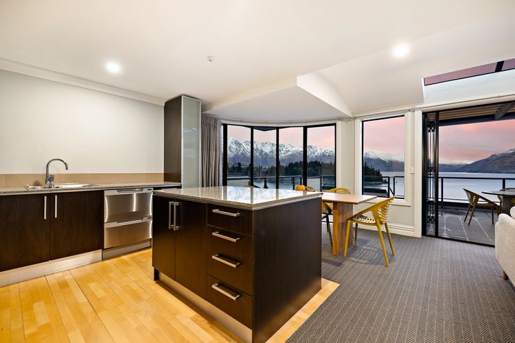 Beacon Penthouse 1006 – 4 Bed