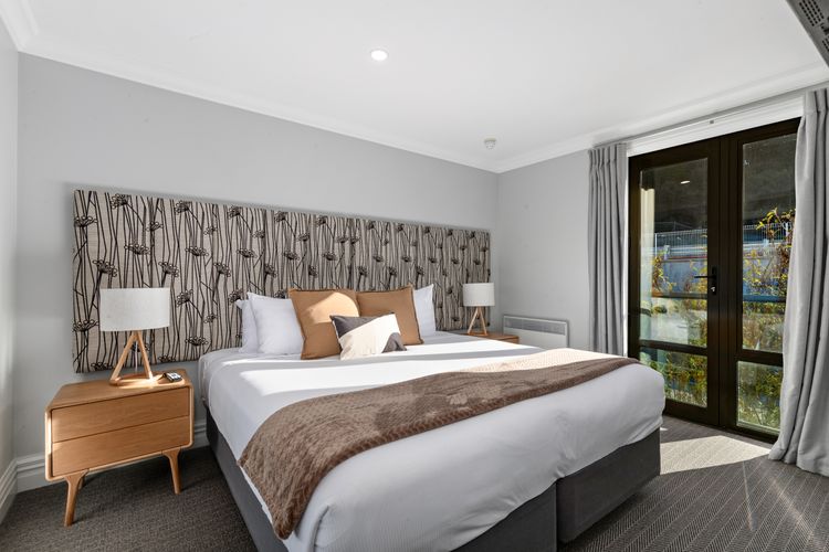 Beacon Penthouse 1006 – 4 Bed