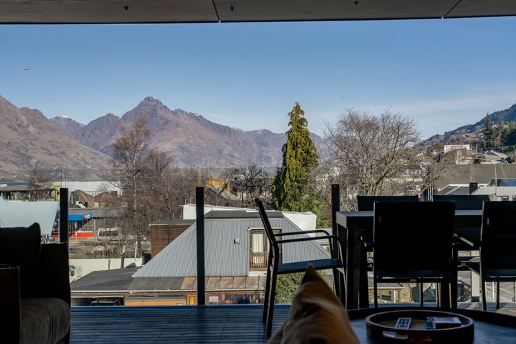 Walter Peak View Apartment