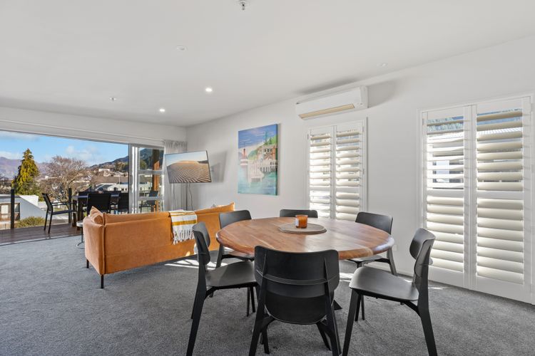 Walter Peak View Apartment