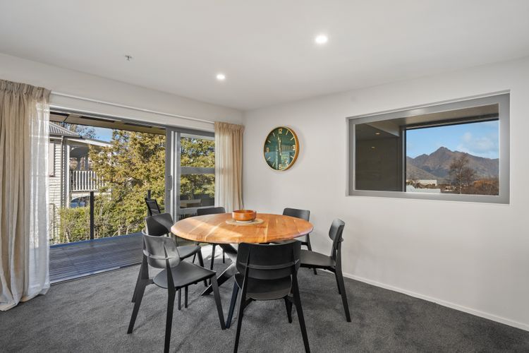 Cecil Peak View Apartment