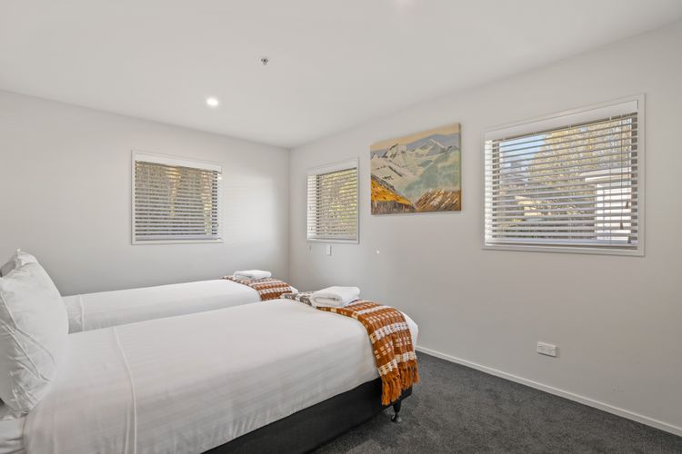 Cecil Peak View Apartment