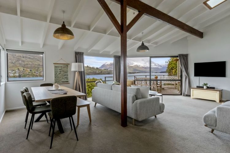 Perfect on Perkins – Lake views