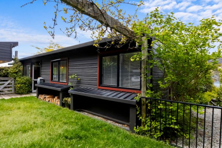 Perfect on Perkins – Lake views