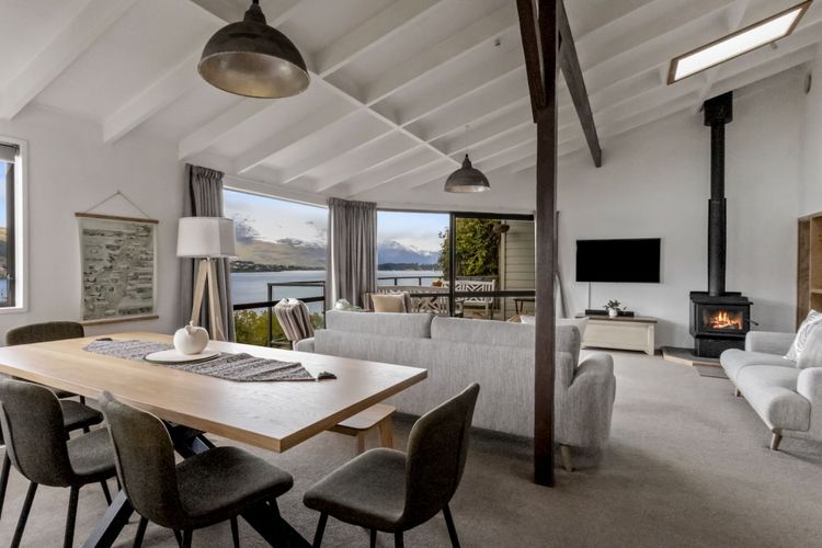 Perfect on Perkins – Lake views