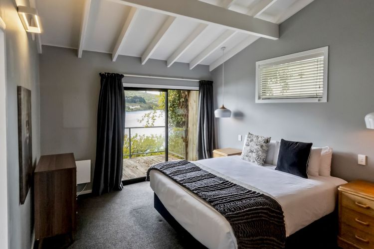 Perfect on Perkins – Lake views