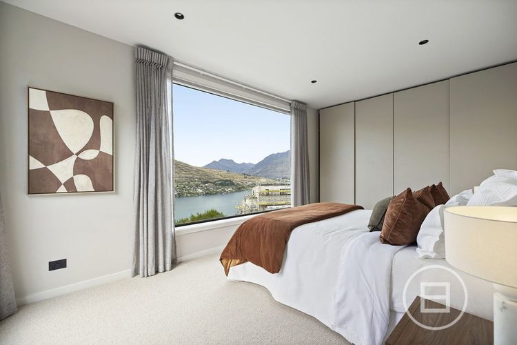 The Middleton Escape I Private Spa, Lake Views & L