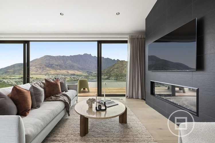 The Middleton Escape I Private Spa, Lake Views & L