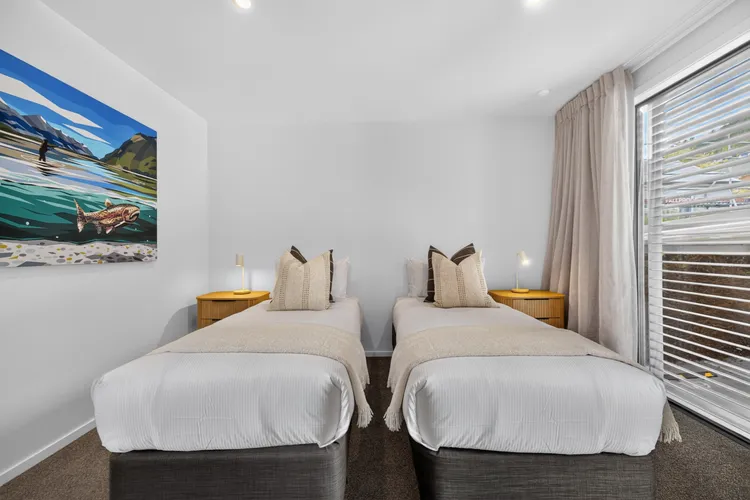 Sunset Vista I Walk to town I Lake Views