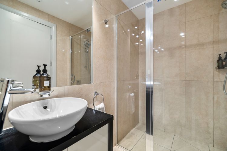 Lakefront at 911 The Beacon | Studio