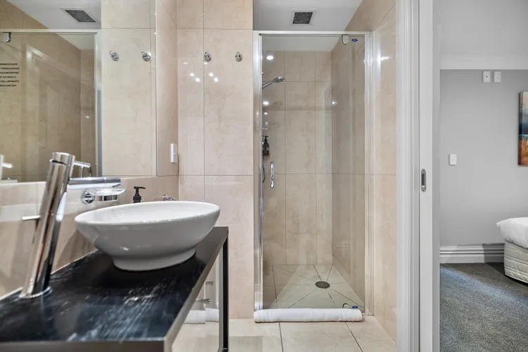 Lakefront at 912 The Beacon | 2 Bedroom