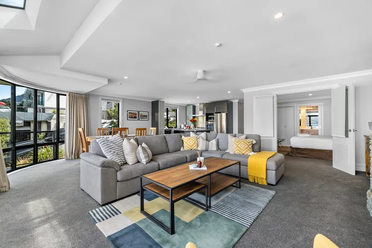 Lakefront at 912 The Beacon | 2 Bedroom