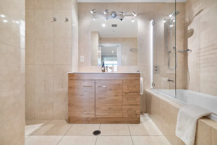 Lakefront at 912 The Beacon | 2 Bedroom